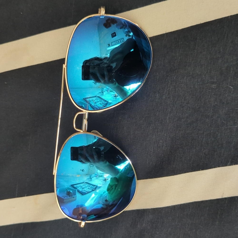 Blue Aviator Sunglasses